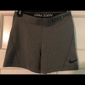 Heather Grey Nike Pro Women’s Sport Shorts Size M
